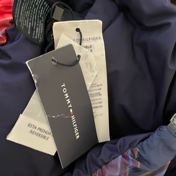 Tommy Hilfiger kids puffy jacket. Reversible size small 6-7. NWT - Picture 8 of 10
